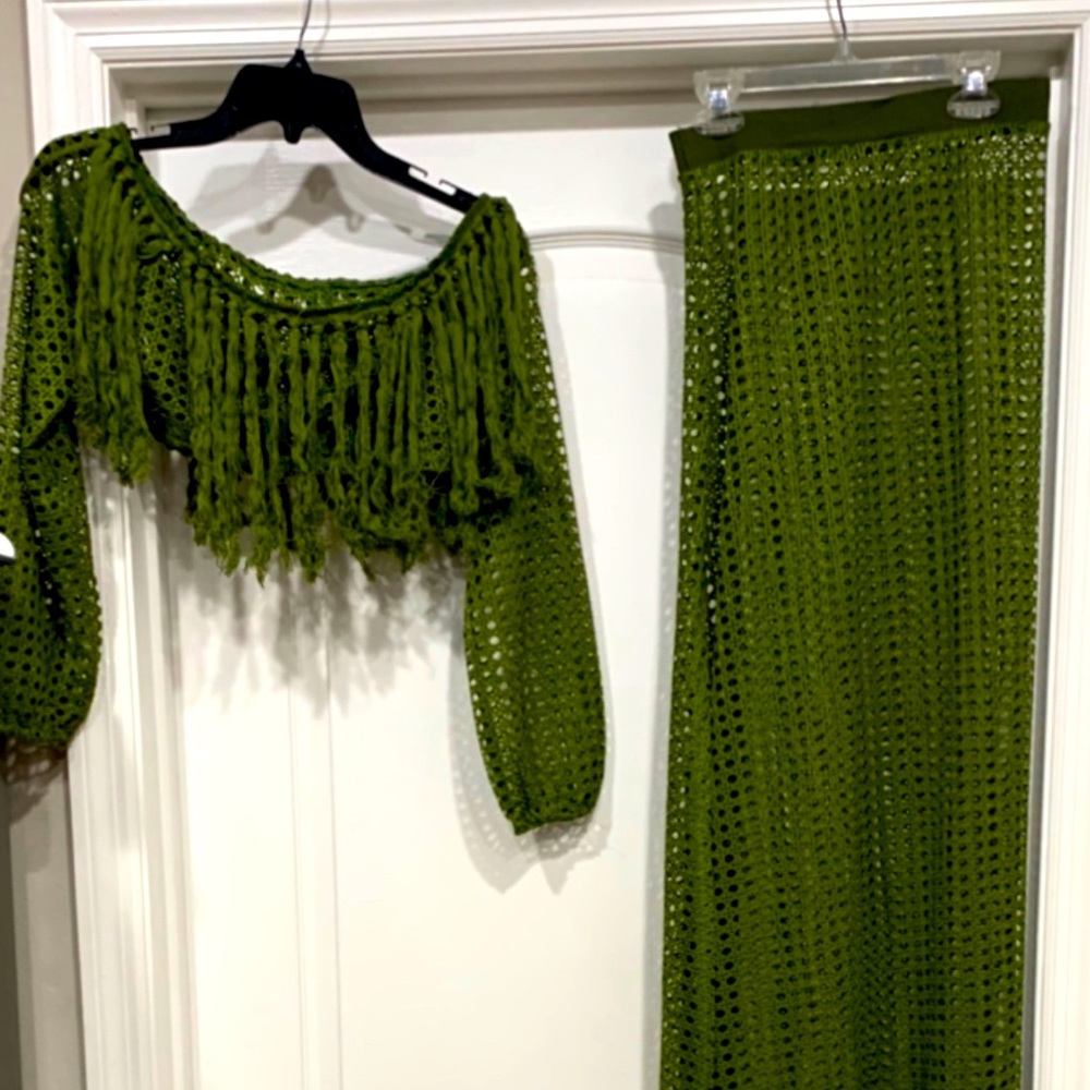 Mesh 2 pc crop-top cover-up. Olive green